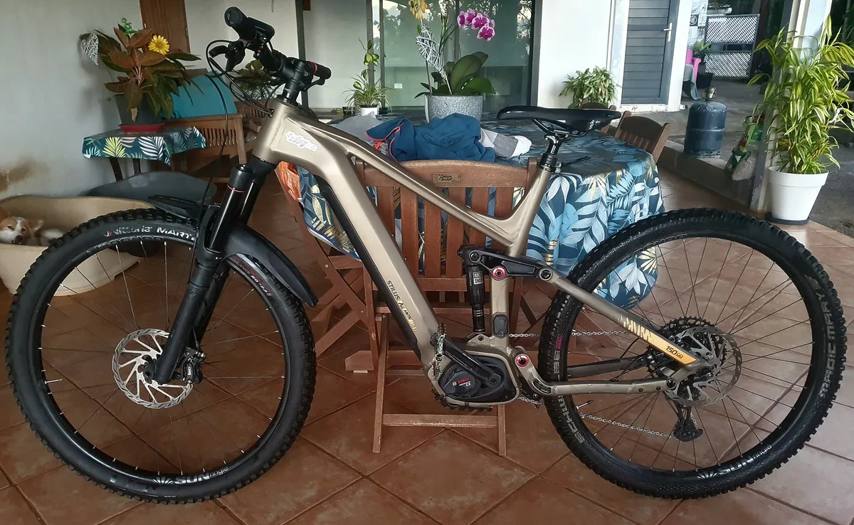 Vtt électrique tout suspendu stillus de décathlon