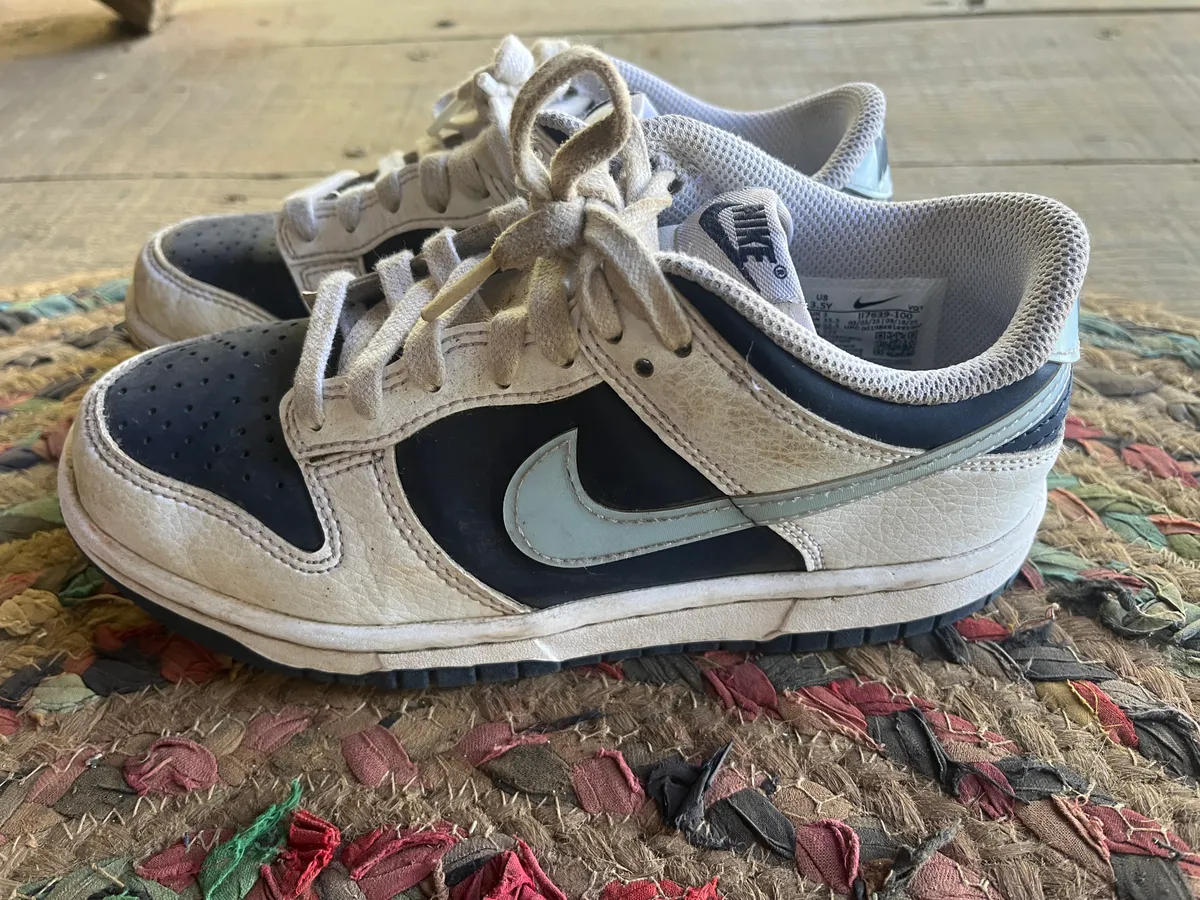 Nike T35