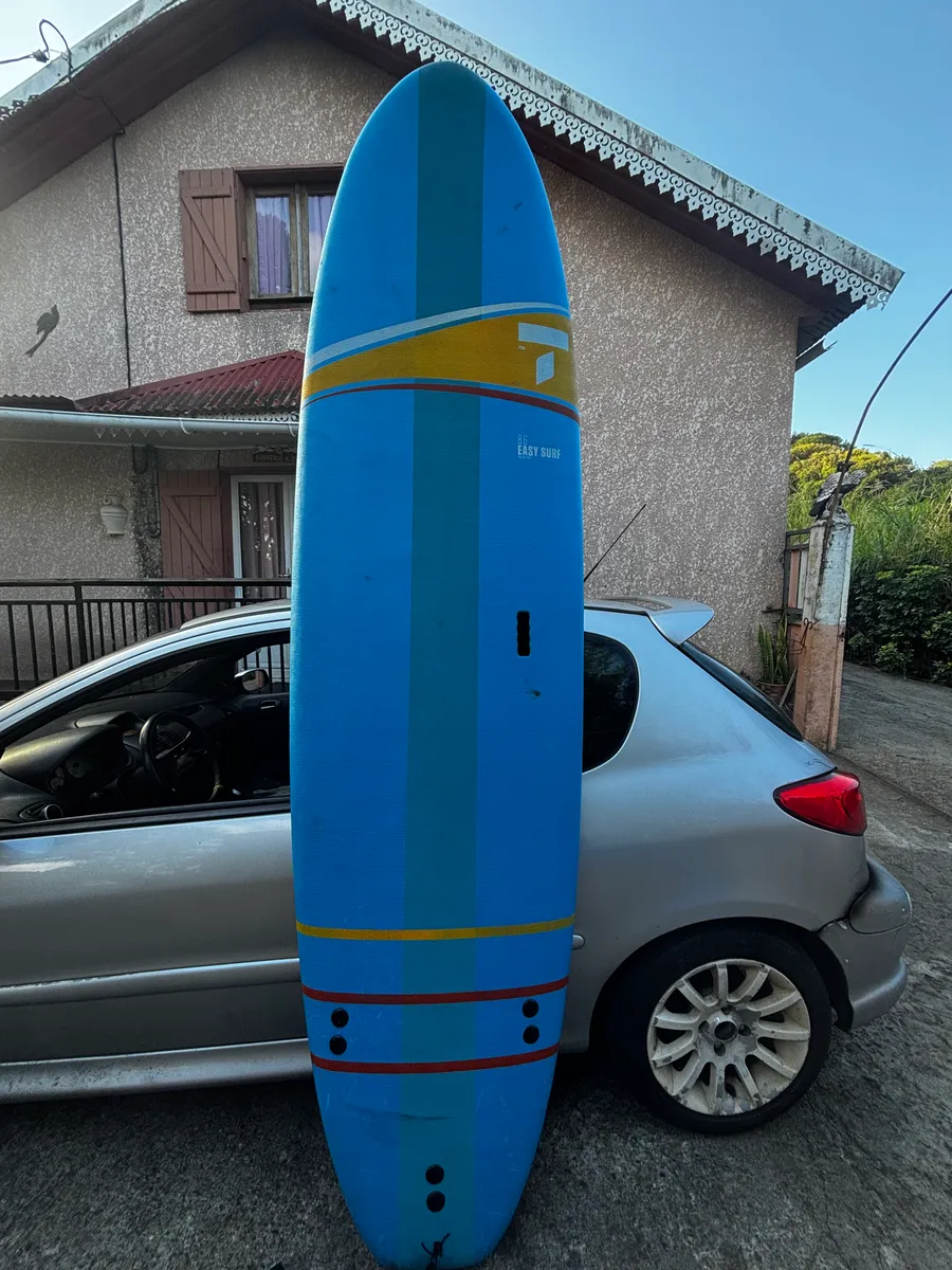 Bonjour je vend une planche en mousse pour cause de non utilisation