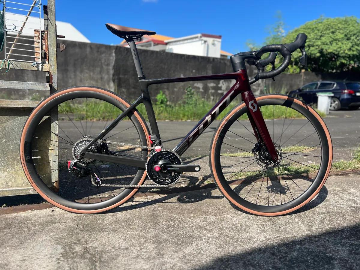 Scott addict rc10 taille S neuf