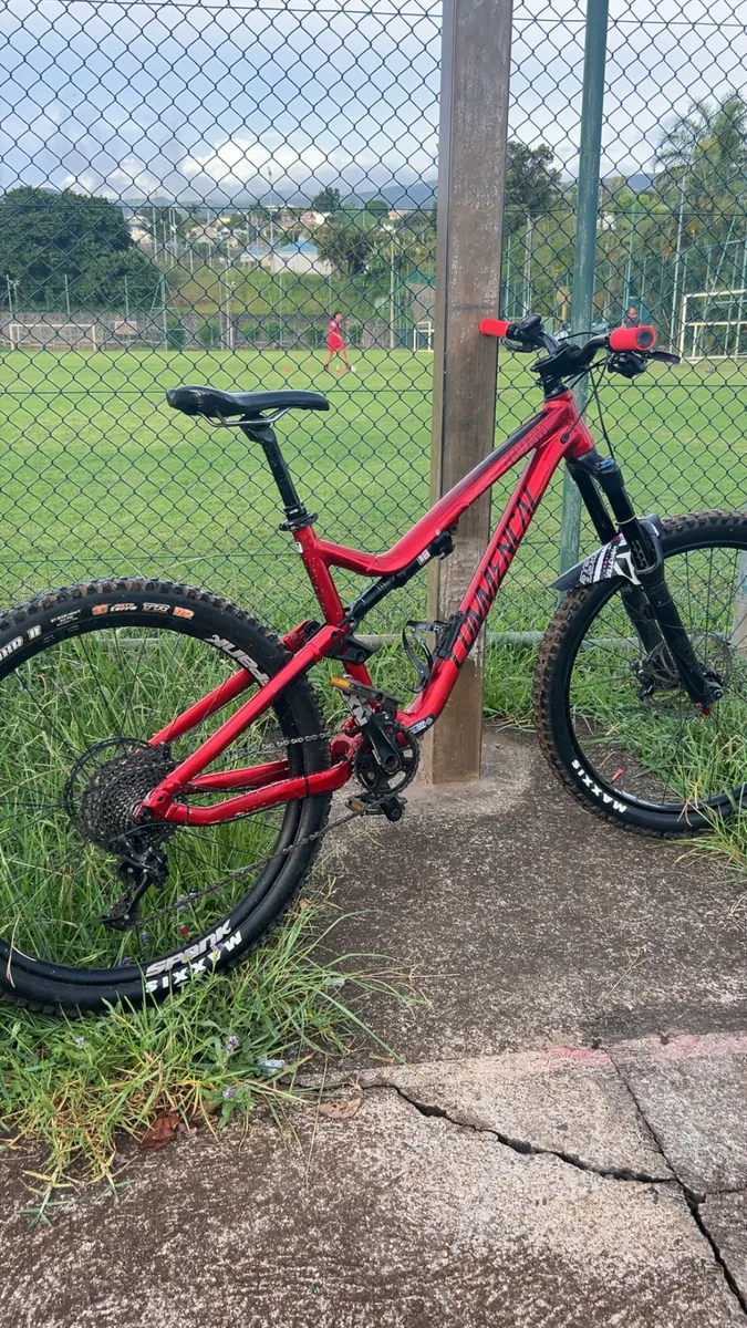 VTT tout suspendu commencal meta am 27.5 taille M