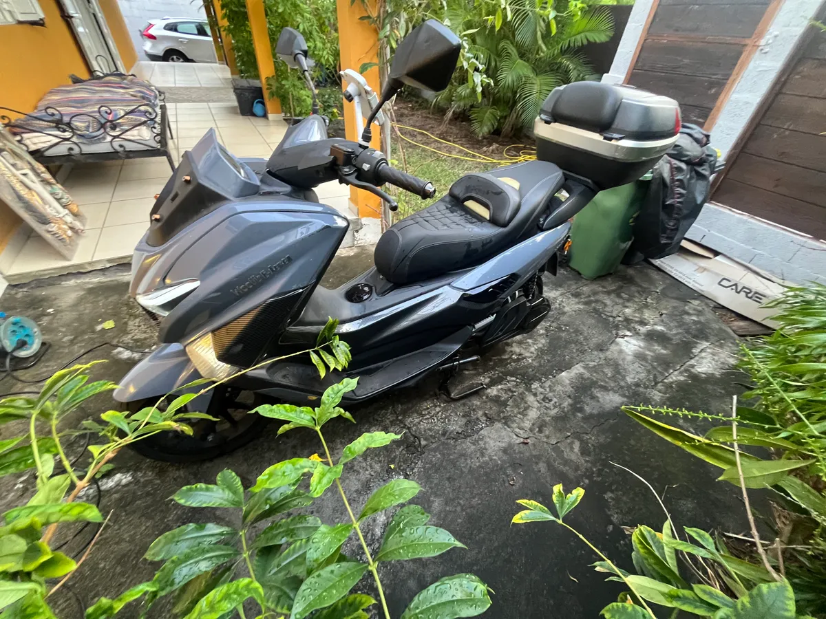 Scooter électrique 200
