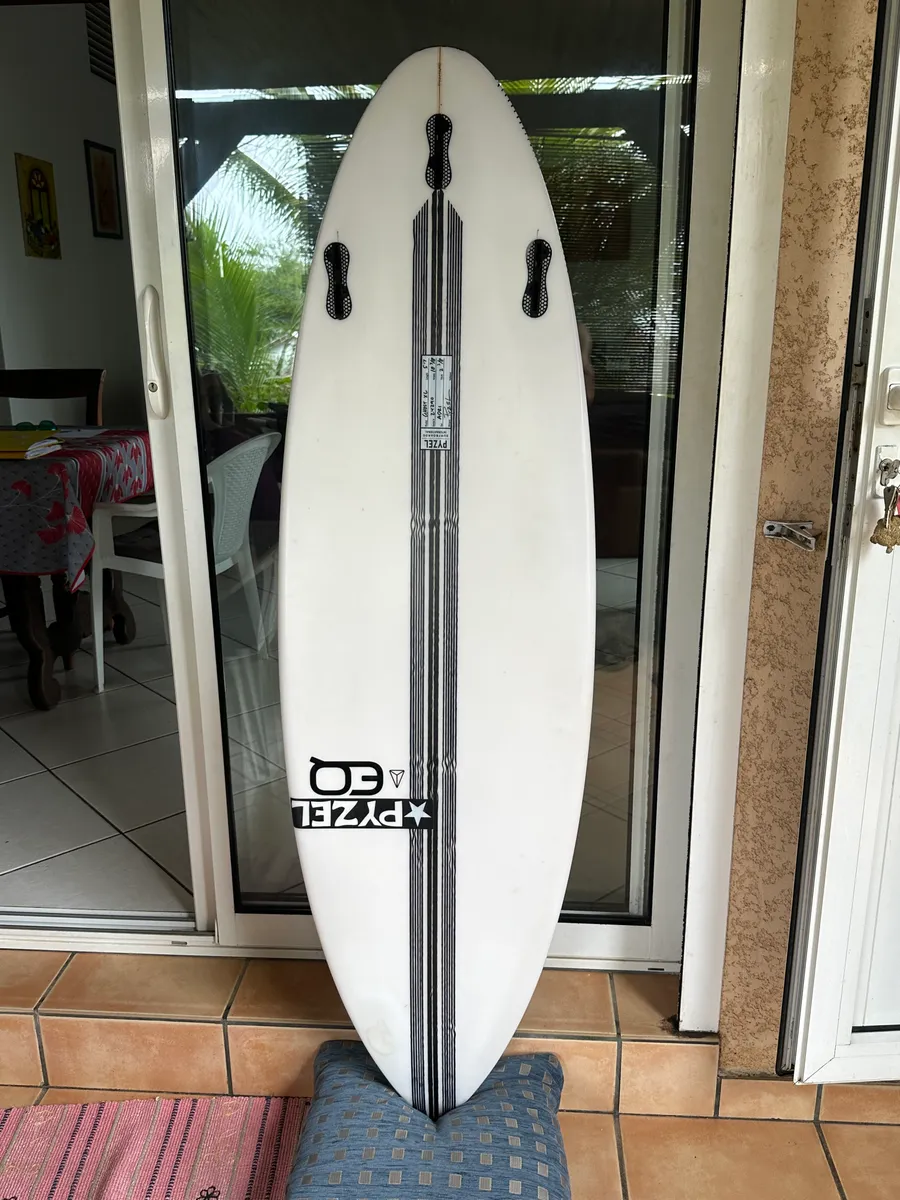 PYZEL Ghost 5’7-25,9L