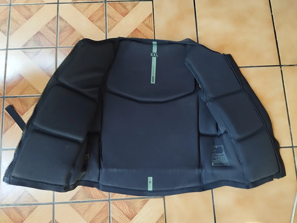 Gilet de protection wing foil