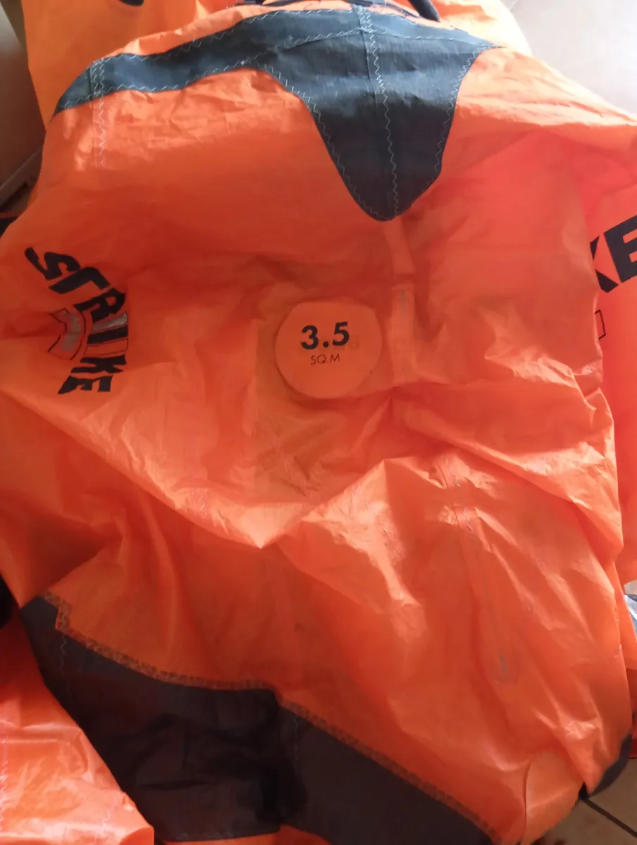 F one 3.5 Strike V3 très bonne état