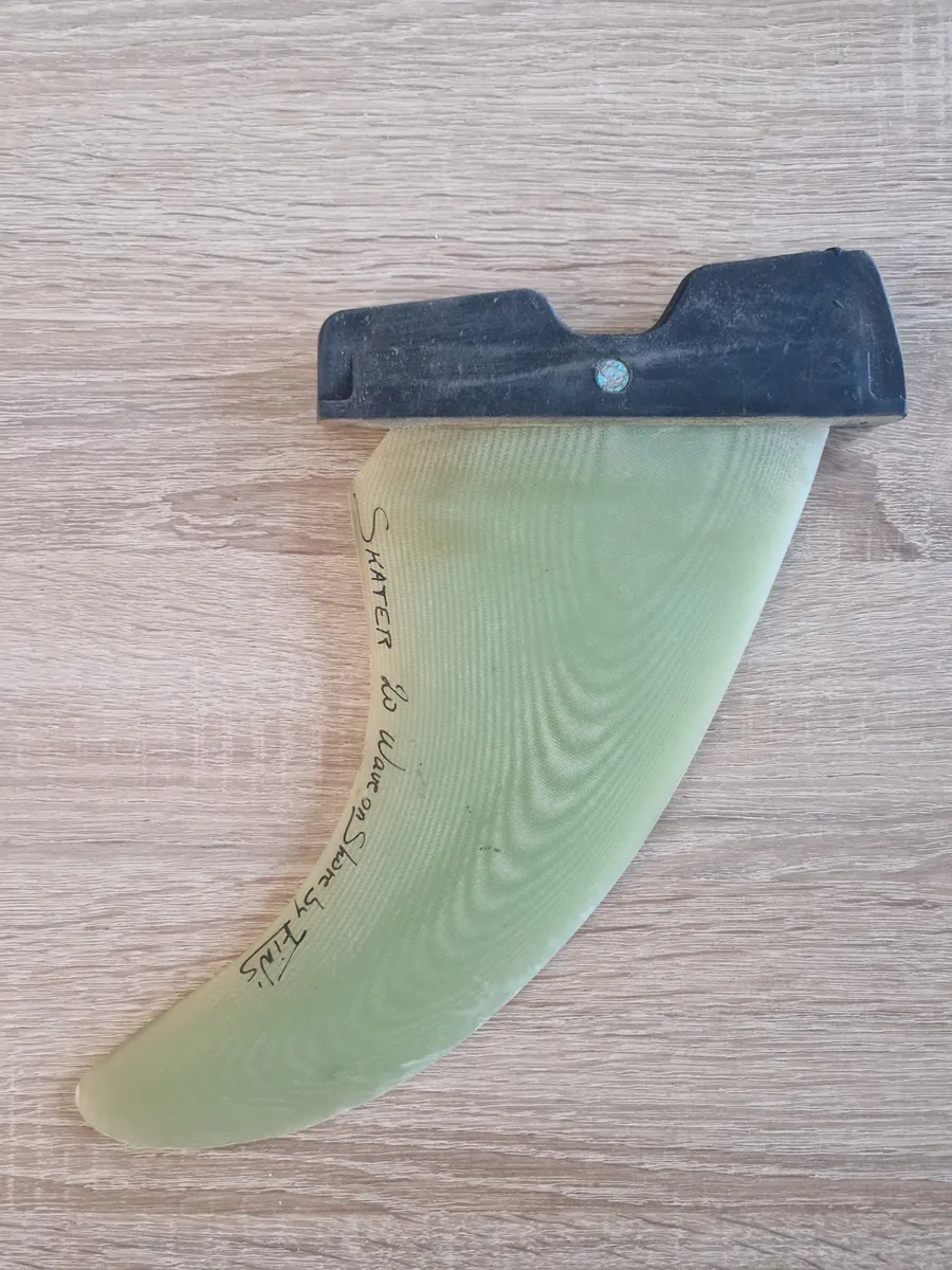 Voile et ailerons de planche à voile