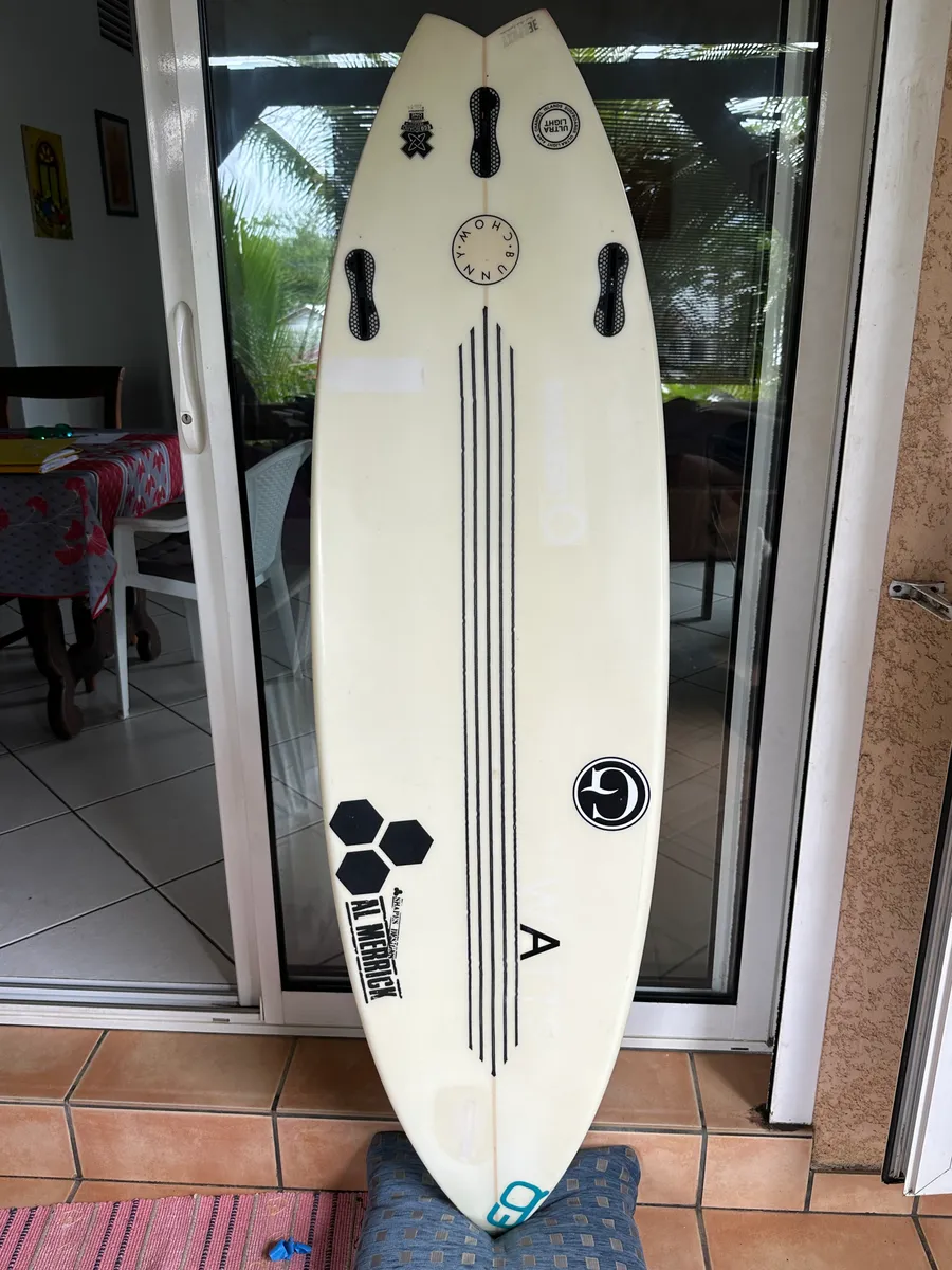 ALMERRICK Bunnychow 5’8 epoxy